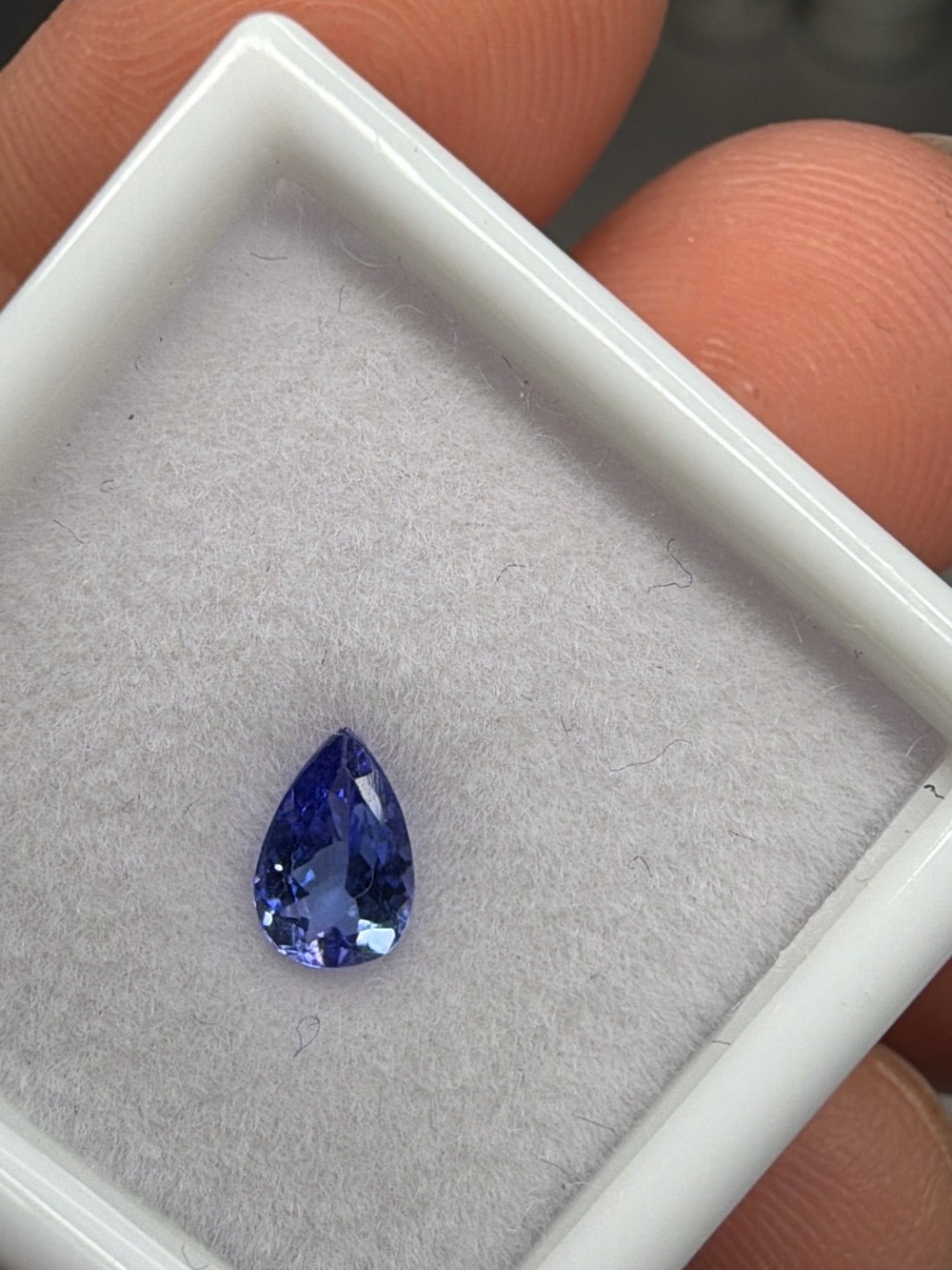 Natural Pear-Cut Tanzanite Gemstone for Jewelry